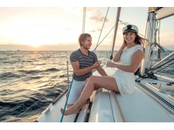 Plimbare romantica pe mare