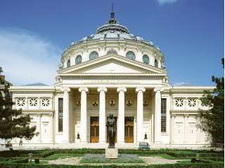 City Break in Bucuresti at a 4-star hotel for 2