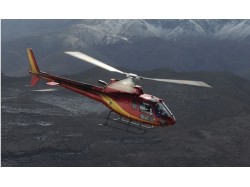 Plimbare cu elicopterul la Castelul lui Dracula din Cluj