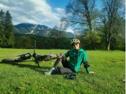 eBike, evadare din Brasov spre Poiana Brasov cu biciclete electrice, tur privat cu ghid si pranz inclus pentru cupluri