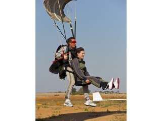 Skydiving salt cu parasuta in Cluj