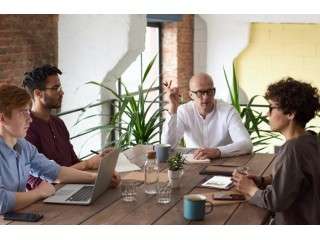 Workshop de filozofie & diplomatie, cursuri la alegere cadou pentru intelectuali