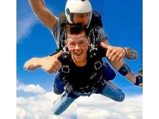 Skydiving salt cu parasuta in Arad