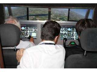 Experienta de zbor pe simulatorul unui avion de linie in Constanta - 30 minute