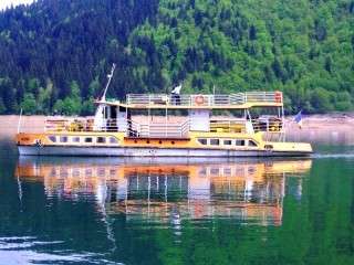 Experienta inedita in Bicaz - Cina pe vapor