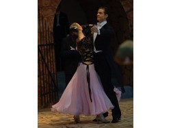 Lectie de vals pentru cupluri in Iasi