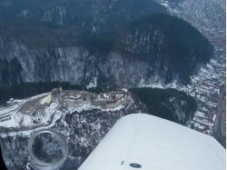 Survol de placere cu avionul si invitati in Brasov