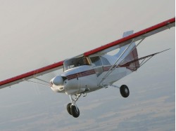 Lectie de zbor cu avionul si invitati in Brasov