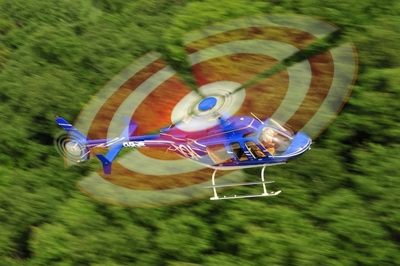  Survol cu elicopterul deasupra castelelor Bran si Peles pentru 2 persoane-Bucuresti