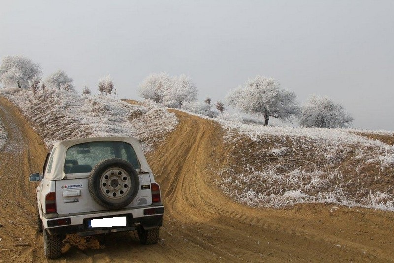 Lectie de off-road in Moldova pentru grupuri